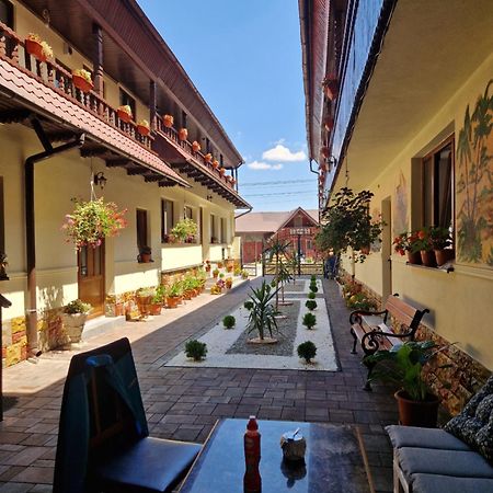 Casa Luca Hotel Sîmbăta de Sus Exterior foto